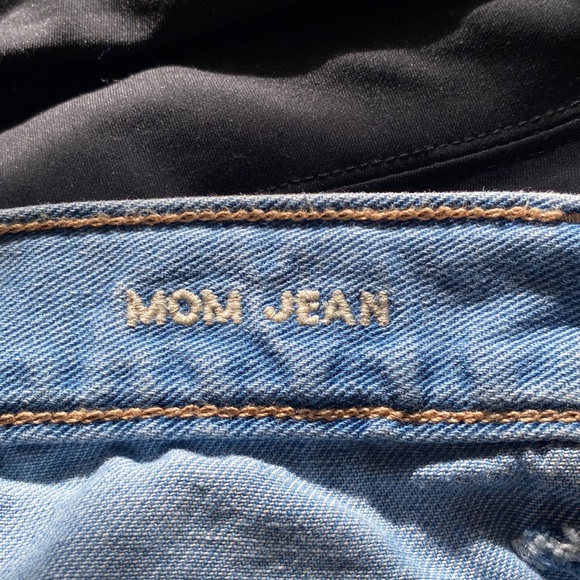 American Eagle Mom Jeans - Picture 4 of 6
